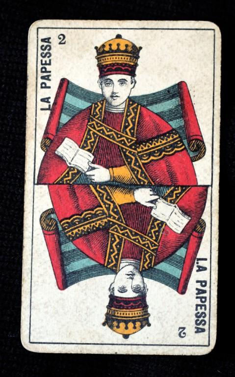 Immagine copertina articolo La Papaessa - Arcano II
