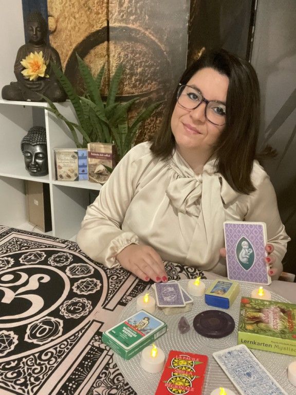 Immagine copertina cartomante Cartomante, Veggente Immagine copertina cartomante Cartomante, Veggente